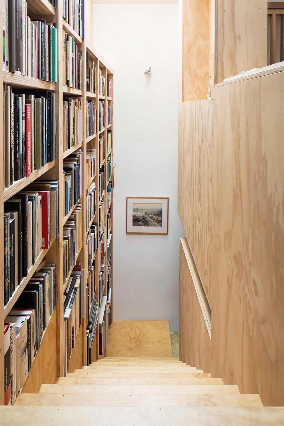bibliotheque escalier bois