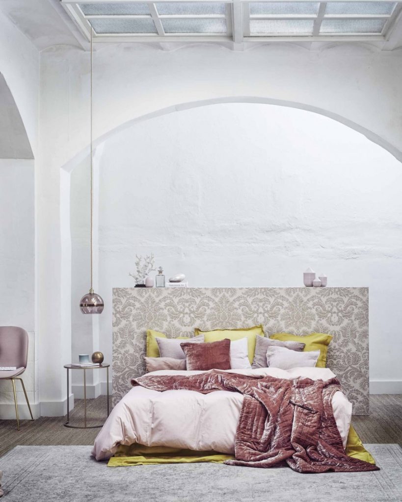 chambre rose et or