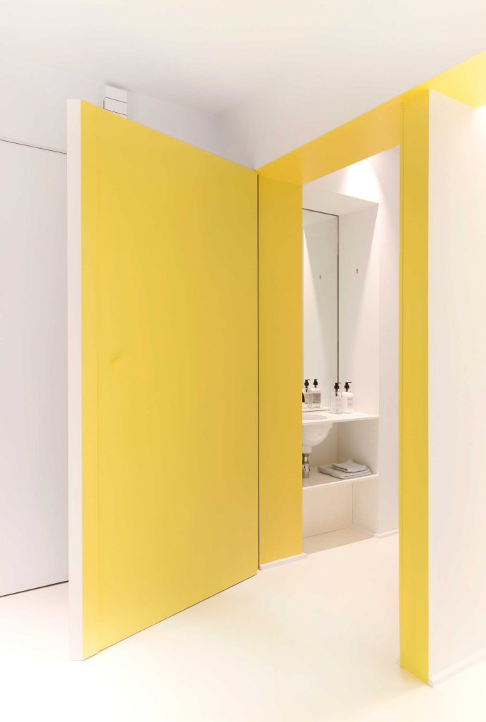 jaune salle de bain